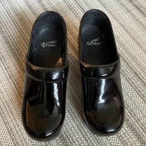 Dansko Professional Clogs, black patent leather, size 38